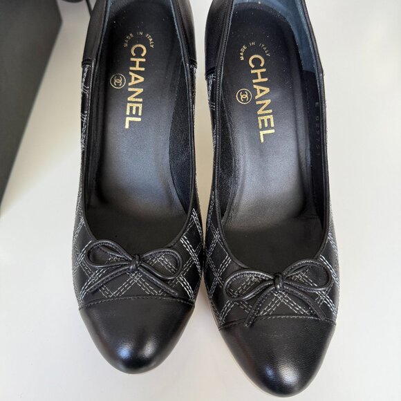 Chanel Lambskin Platform Gold Pumps heels 4 inches